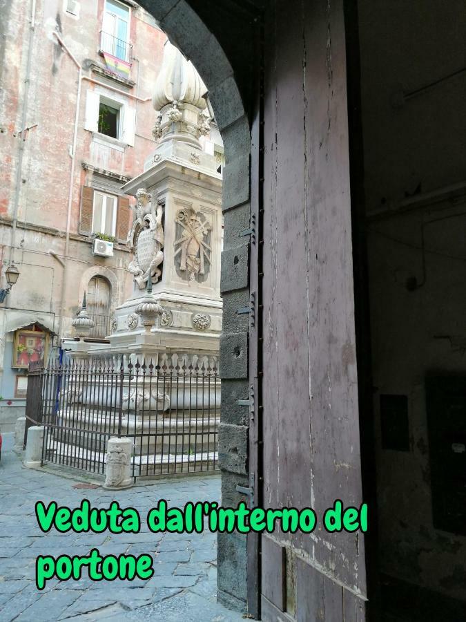 Ad Un Passo Dal Duomo Villa Neapel Exteriör bild